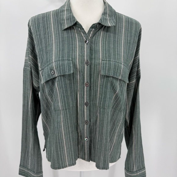O’Neill Green Striped‎ Long Sleeved Button Down Crop Shirt Sz M 100% Cotton Boxy - Picture 1 of 10